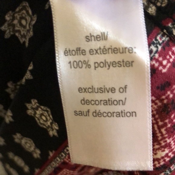 Maurices off the shoulder top with straps. Size med - Picture 9 of 9